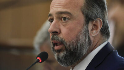 Ministra da Gestão e da Inovação em Serviços Públicos, Esther Dweck; o ministro de Minas e Energia, Alexandre Silveira; o ministro das comunicações, Juscelino Filho; o ministro do Desenvolvimento Agrário e Agricultura Familiar, Paulo Teixeira; e representantes dos ministérios da Defesa e da Ciência, Tecnologia e Inovações assinarão Acordos de Cooperação Técnica (ACTs), no âmbito do Programa de Governança e Modernização das Empresas Estatais – Inova. Participam o Ministério de Minas e Energia (MME) -  Empresa Brasileira de Participações em Energia (ENBPar), Indústrias Nucleares do Brasil (INB), Eletronuclear, Nuclebrás Equipamentos Pesados S.A (Nuclep); Ministério das Comunicações (MCOM) - Telecomunicações Brasileiras S.A (Telebrás); Ministério da Ciência, Tecnologia e Inovações (MCTI) - Centro Nacional de Tecnologia Eletrônica Avançada (Ceitec);Ministério da Defesa (MD) - Indústria  de Material Bélico do Brasil (IMBEL); Ministério do Desenvolvimento Agrário (MDA) - Banco Nacional de Desenvolvimento Econômico e Social (BNDES), Companhia de Entrepostos e Armazéns Gerais de São Paulo (CEAGESP), Companhia de Armazéns e Silos de Minas Gerais (CEASAMINAS), Companhia Nacional de Abastecimento (CONAB) - Sérgio Lima/Poder360 - 17.dez.2024