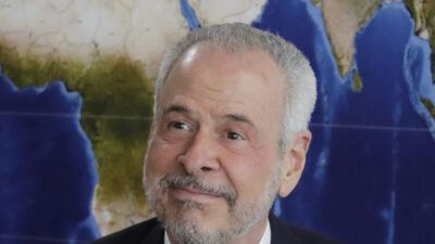 O presidente Lula anunciou o embaixador André Corrêa do Lago como o presidente da COP30. A Conferência do Clima da ONU acontece em Belém em novembro deste ano. O Brasil pode a organização das lideranças que devem levar adiante as negociações com disputas duras sobre financiamento e as novas NDCs (Contribuição Nacionalmente Determinadas). | Sérgio Lima/Poder360- 21.jan.2025