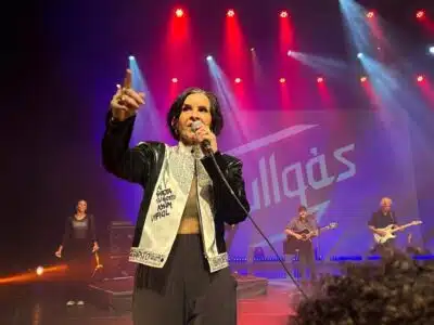 Marina Lima comemora a vida, o amor e o irmão