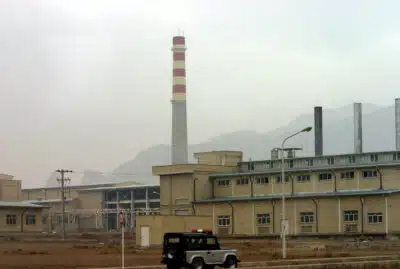 Carro de segurança passa em frente a unidade nuclear de Natanz, a 300 km ao sul de Teerã
20/11/2014