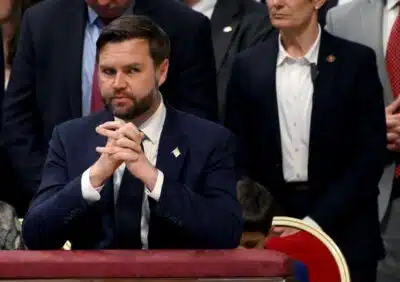 VATICAN CITY (Vatican City State (Holy See)), 18/04/2025.- US Vice President JD Vance attends the Good Friday Mass for the Passion of the Lord at St. Peter's Basilica in the Vatican, Vatican City, 18 April 2025. (Roma) EFE/EPA/ETTORE FERRARI