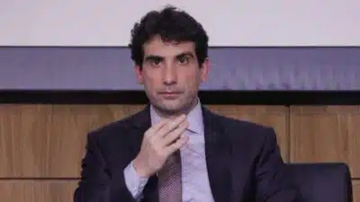 Cerimonia de comemoração dos 60 anos do Banco Central. O ministro da Fazenda, Fernando Haddad, disse que esta 4ª feira (2.abr.2025) é “particular” e deixa todo mundo “apreensivo”. O comentário foi feito no “Dia da Libertação”, data em que o presidente dos Estados Unidos, Donald Trump (republicano), anuncia tarifas comerciais contra países.O evento teve participação de ex-presidentes da autoridade monetária, como Gustavo Franco, Gustavo Loyola, Pedro Malan, Wadico Bucchi, Alexandre Tombini, Armínio Fraga, Henrique Meirelles, Ilan Goldfajn e Roberto Campos Neto. | Sérgio Lima/Poder360 - 02.abr.2025