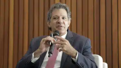O ministro da Fazenda Fernando Haddad comenta a crise em torno do IOF e os impasses do governo, Encontros da revista piauí, em Brasília. | Sérgio Lima/Poder360 - 03.jun.2025