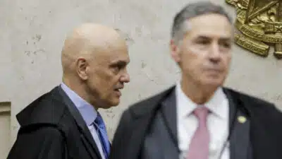 Ministros Alexandre de Moraes, Roberto Barroso, Dias Toffoli durante sessão no plenário do Supremo Tribunal Federal (STF) no inicio do julgamento de três ações sobre o Marco Civil da Internet (MCI), Lei 12.965/14. Estão na pauta os Recursos Extraordinários (RE) 1037396 e 1057258, além da Arguição de Descumprimento de Preceito Fundamental (ADPF) 403. | Sérgio Lima/Poder360 - 27.nov.2024