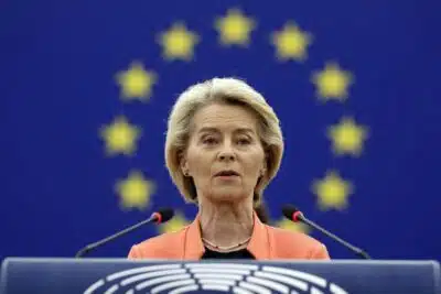 Strasbourg (France), 07/07/2025.- European Commission President Ursula von der Leyen delivers a speech during the motion of censure of the Commission at the European Parliament in Strasbourg, France, 07 July 2025. (Francia, Estrasburgo) EFE/EPA/GUILLAUME HORCAJUELO
