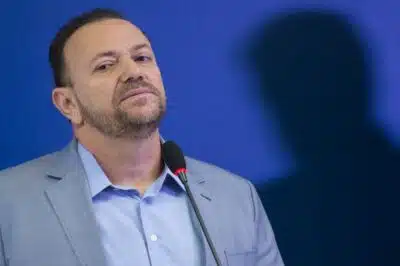 O ministro da Comunicação Social da Presidência da República, Edinho Silva, durante coletiva sobre delação premiada de Ricardo Pessoa, dono da construtora UTC (Marcelo Camargo/Agência Brasil)