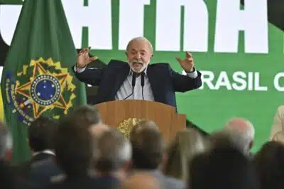 DF - PRESIDENTE LULA/LANÇA PLANO SAFRA 25 E 26 - POLÍTICA - Foto, Presidente Lula durante cerimônia. Nesta terça (1) o Presidente Lula lança o Plano Safra 2025/2026 em cerimônia no Palácio do Planalto. 01/07/2025 - Foto: TON MOLINA/FOTOARENA/FOTOARENA/ESTADÃO CONTEÚDO