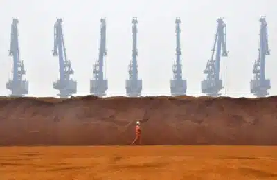 O minério de ferro apresenta alta variação semanal, com ganho de 5%, mesmo com a produção de aço em níveis baixos