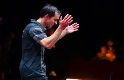 Lusail (Qatar), 24/05/2025.- Hugo Calderano of Brazil celebrates winning against Liang Jingkun of China during the men's Singles Semifinals at the ITTF World Table Tennis Championships Finals in Lusail, Qatar, 24 May 2025. (Tenis de Mesa, Tenis, Brasil, Catar) EFE/EPA/NOUSHAD THEKKAYIL
