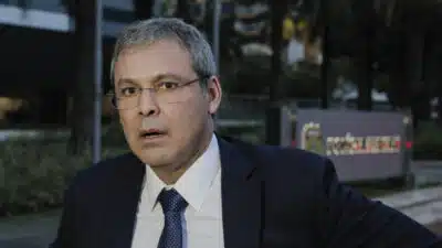 Em depoimento à PF, Lindbergh Farias (PT-RJ) fala sobre investigação de ameaças de Eduardo Bolsonaro (PL-SP) ao STF. Lindbergh acusa o deputado de 'usar uma potência estrangeira para tentar proteger seu pai'. |  Sérgio Lima/Poder360 - 02.jun.2025