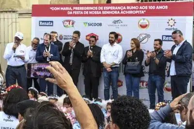 SP - SÃO PAULO/BIXIGA/NOSSA SENHORA ACHIROPITA - GERAL - O prefeito de São Paulo, Ricardo Nunes (MDB), comparece à abertura oficial da 99ª Festa de Nossa Senhora Achiropita, no   bairro do Bexiga, na região central da capital paulista, neste sábado, 2 de agosto de 2025. O evento acontece nos próximos   finais de semana do mês de agosto movimentando as ruas Treze de Maio, São Vicente e Doutor Luiz Barreto.   02/08/2025 - Foto: EDI SOUSA/ATO PRESS/ESTADÃO CONTEÚDO