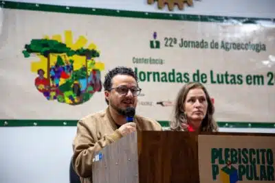 Movimento de Agroecologia em Curitiba lança plebiscito para acabar com a escala de 6 horas e taxar grandes fortunas