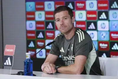 Mastantuono provoca surto no Real Madrid após declarações sobre Messi, porém o treinador o justifica: “É argentino e canhoto”