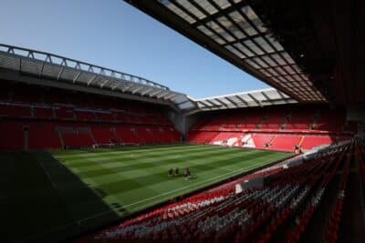 LIVERPOOL (United Kingdom), 15/08/2025.- A general view of Anfield stadium ahead of the English Premier League match between Liverpool FC and AFC Bournemouth, in Liverpool, Britain, 15 August 2025. (Reino Unido) EFE/EPA/ADAM VAUGHAN EDITORIAL USE ONLY. No use with unauthorized audio, video, data, fixture lists, club/league logos, 'live' services or NFTs. Online in-match use limited to 120 images, no video emulation. No use in betting, games or single club/league/player publications.