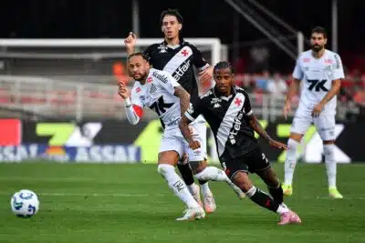 SP - SANTOS/VASCO - ESPORTES - Neymar do Santos durante partida entre Santos FC x Vasco da Gama, válida pela vigésima roda do Campeonato Brasileiro de Futebol 2025, neste domingo, (17) no Morumbis, SP. 17/08/2025 - Foto: ROBERTO CASIMIRO/FOTOARENA/FOTOARENA/ESTADÃO CONTEÚDO