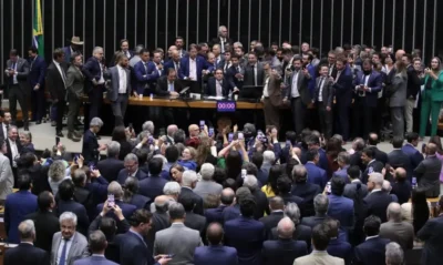 O tumulto no Congresso é “sintoma do fundamentalismo político e religioso”, avalia cientista político