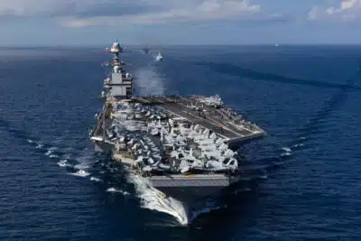 USS Gerald R. Ford lidera operação militar dos EUA no Caribe contra Venezuela e narcotráfico