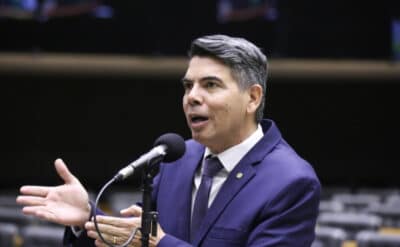 Messias Donato propõe diretrizes para doação de bens da União a governos estrangeiros Messias Donato propõe diretrizes para doação de bens da União a governos estrangeiros