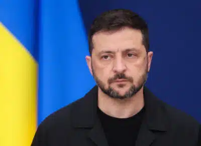 Zelensky pede à UE a usar ativos russos para empréstimo à Ucrânia Zelensky pede à UE a usar ativos russos para empréstimo à Ucrânia