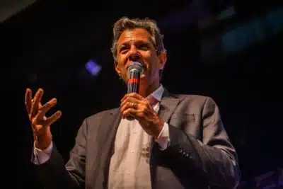 Haddad negocia MP do IOF e arrecadação pode cair pela metade