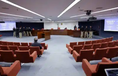Senado aprova 530 novos cargos em STF e STJ; R$ 25 milhões em impacto Senado aprova 530 novos cargos em STF e STJ; R$ 25 milhões em impacto