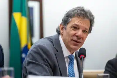 Haddad diz que impasse é político e acusa movimento de restrição ao orçamento