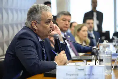 Alfredo Gaspar recusa visita a Bolsonaro por prioridade na comissão Alfredo Gaspar recusa visita a Bolsonaro por prioridade na comissão