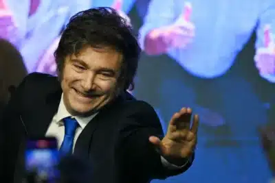 Milei garante vitória e impulsiona ativos argentinos. Analistas alertam: até quando? Milei garante vitória e impulsiona ativos argentinos. Analistas alertam: até quando?