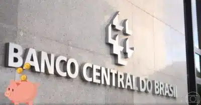 Banco Central emite alerta sobre retiradas na poupança da Caixa e BB com R$15B em relatório Banco Central emite alerta sobre retiradas na poupança da Caixa e BB com R$15B em relatório