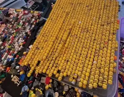 Polícia descobre mais de US$ 6 mil em peças de Lego na casa de ladrão nos EUA Polícia descobre mais de US$ 6 mil em peças de Lego na casa de ladrão nos EUA