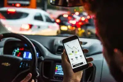 CEO da Uber faz previsão sobre motoristas de app, mas especialista da EXAME discorda CEO da Uber faz previsão sobre motoristas de app, mas especialista da EXAME discorda