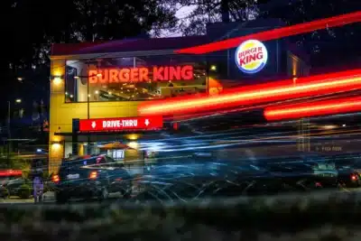 Alsea busca vender operações do Burger King na América do Sul Alsea busca vender operações do Burger King na América do Sul