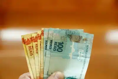 Governo libera R$ 1,5 bilhão do abono salarial para 1,6 milhão de trabalhadores Governo libera R$ 1,5 bilhão do abono salarial para 1,6 milhão de trabalhadores