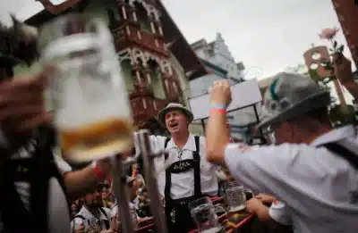 Oktoberfest 2025: Blumenau usa IA e 330 câmeras para monitoramento inteligente Oktoberfest 2025: Blumenau usa IA e 330 câmeras para monitoramento inteligente