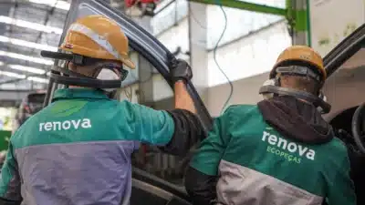 Porto transforma carros batidos em negócio sustentável e lucrativo com Renova Ecopeças Porto transforma carros batidos em negócio sustentável e lucrativo com Renova Ecopeças