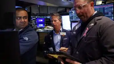 Bolsas sobem com Nvidia e expectativa pelo Fed e balanços Bolsas sobem com Nvidia e expectativa pelo Fed e balanços