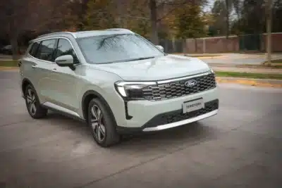 Ford supera Tesla: ações da montadora americana sobem 37% em 2024 Ford supera Tesla: ações da montadora americana sobem 37% em 2024