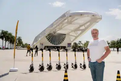 Whoosh investe R$ 100 milhões no Brasil e planeja expandir para 10 cidades com 50.000 patinetes até 2026 Whoosh investe R$ 100 milhões no Brasil e planeja expandir para 10 cidades com 50.000 patinetes até 2026