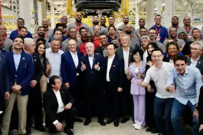 Lula reafirma neutralidade e cita conversa com Trump Lula reafirma neutralidade e cita conversa com Trump