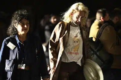 Mulher é julgada na França por estuprar, torturar e matar adolescente de 12 anos, Lola Mulher é julgada na França por estuprar, torturar e matar adolescente de 12 anos, Lola