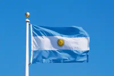 Milei lidera alta de quase 20% na bolsa argentina