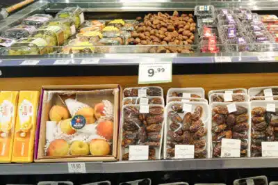 Preços dos alimentos caem pelo quarto mês seguido, aponta IBGE