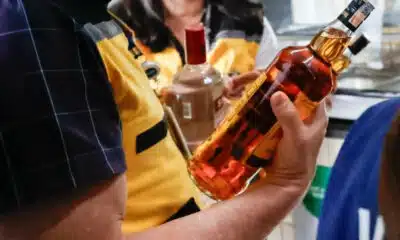 Fiscalização flagra quase 8 mil bebidas irregulares em SP