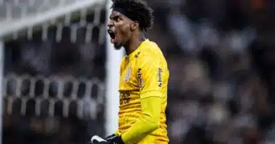 Dorival Jr é informado pelo Corinthians sobre saída de Hugo Souza hoje (22) e sua situação atual