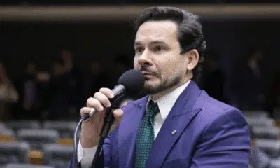 Capitão Alberto Neto critica projeto que criminaliza ‘domínio de cidades’