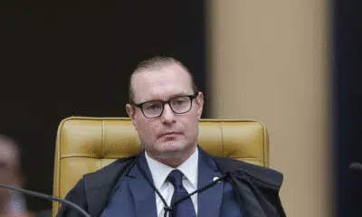 Zanin derruba lei de desoneração, mas mantém reoneração gradual em decisão crucial Zanin derruba lei de desoneração, mas mantém reoneração gradual em decisão crucial