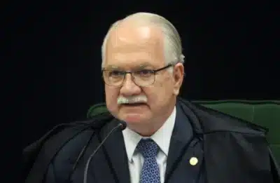 Fachin avaliará permanência de Fux em julgamento de trama golpista no STF