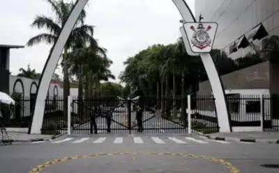 Corinthians enfrenta novo transfer ban por atraso no pagamento a Cuiabá por Raniele Corinthians enfrenta novo transfer ban por atraso no pagamento a Cuiabá por Raniele