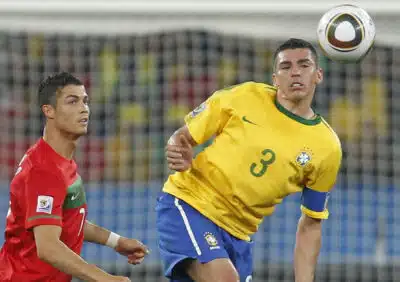 Cristiano Ronaldo brilha em clássico entre Brasil e Portugal na Copa de 2010