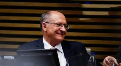 Alckmin descarta candidatura ao governo de São Paulo em 2026 e foca na reeleição com Lula Alckmin descarta candidatura ao governo de São Paulo em 2026 e foca na reeleição com Lula